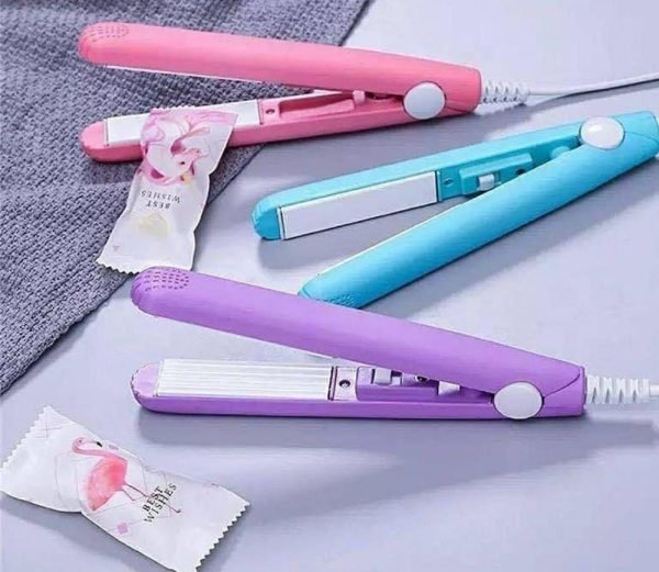 Mini Portable Ceramic Hair Straightener & Curler, detail close-up